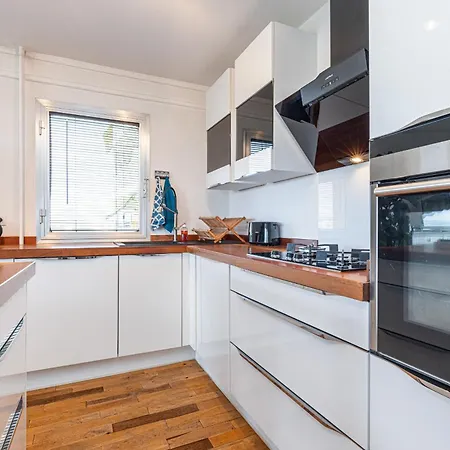 Loft Style 1 Bdr - Panoramic View Swimming Pool & Garage Daire