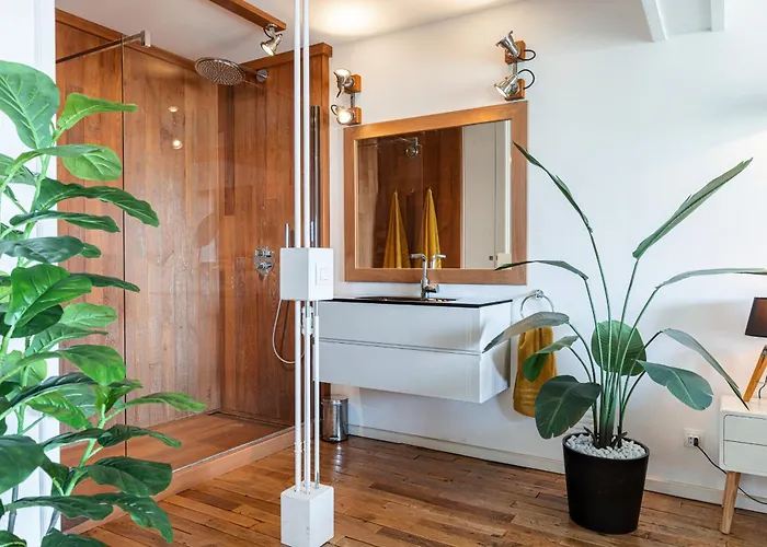 Loft Style 1 Bdr - Panoramic View Swimming Pool & Garage شقة *