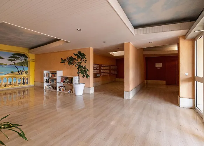 Loft Style 1 Bdr - Panoramic View Swimming Pool & Garage أنتيب